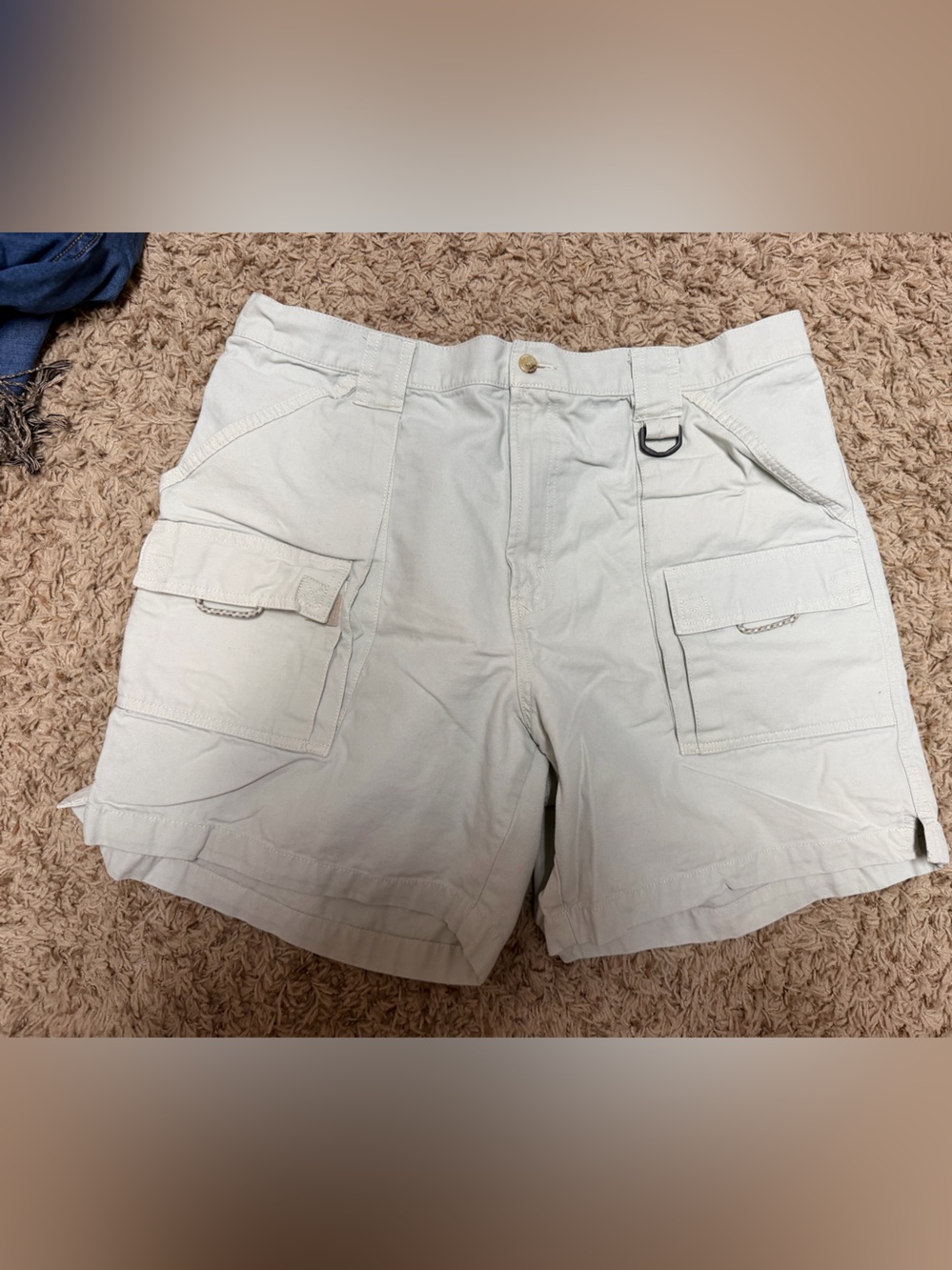 Columbia Light Khaki Cargo Shorts with Utility Pockets
